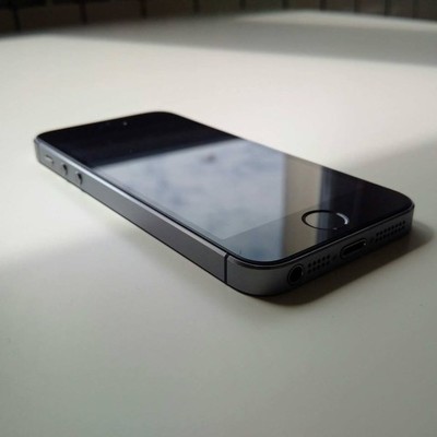 iPhone 5s Space Gray jak nowy gwarancja 12 mies.