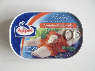 Śledzie filety w pomidorach z mocarellą Niemcy200g