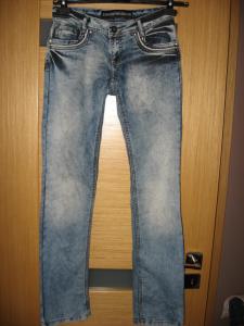 Spodnie rurki jeans Emporio Armani 30/34 XS Okazja