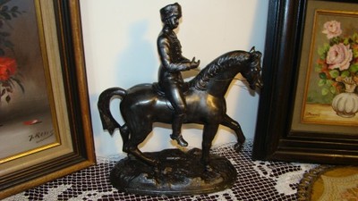 Figura żołnierza  na koniu cynkal.
