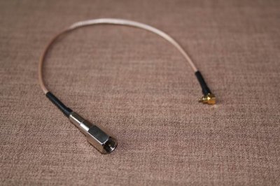 Konektor antenowy - złącza widoczne na zdjęciu