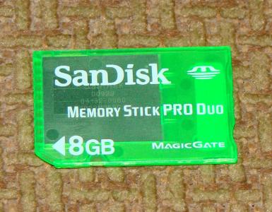 Karta pamięci SanDisk 8GB idealna do PSP