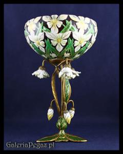 Porcelnowa patera z liliami - wyjątkowo zdobiona