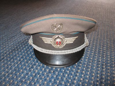 czapka oficerska Wojsk Lotniczych NRD NVA DDR - 6361715869 - oficjalne  archiwum Allegro