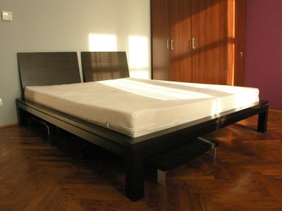 Meble Black Red White,reset, łóżko, komoda, stolik
