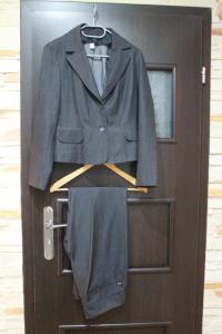 komplet kostium żakiet + spodnie M/L szary stalowy