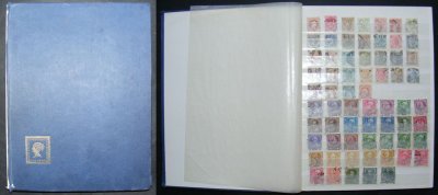 Klaser ze znaczkami z AUSTRII - 32 strony