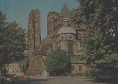 Wrocław - katedra - auta Fiat 126