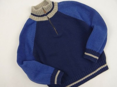 12126 *Chłopięcy cieplutki sweterek* 5-6 lat