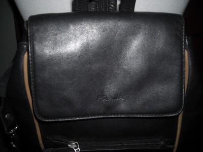PRADA skórzany czarny plecak VINTAGE - 6694018831 - oficjalne archiwum  Allegro