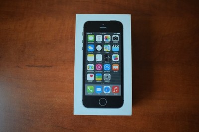 iPhone 5S Space Gray 16GB Bez Simlocka Komplet