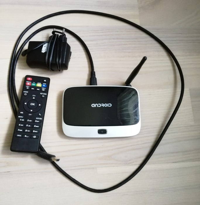 Smart TV multimedia player Q7 android pilot - 7042816822 - oficjalne  archiwum Allegro