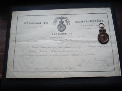 Medal Świętej Heleny z dokumentem nadania