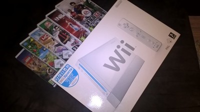 Wii NINTENDO KONSOLA + FIFA 9/13 + inne!!!!