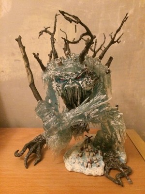 Figurka kolekcjonerska lodowy potwór