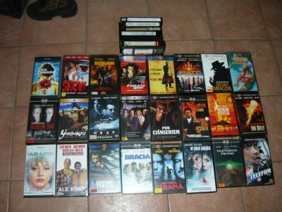 ZESTAW PAKIET 30 sztuk kaset VHS video super filmy