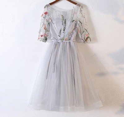 Tiulowa sukienka midi haftowana wesele druhna - 6853843033 - oficjalne  archiwum Allegro