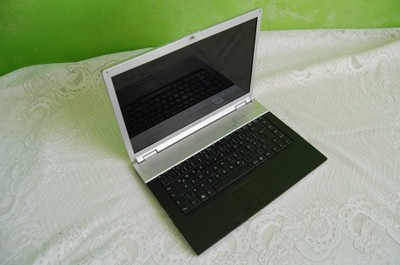 Laptop SONY VAIO PCG- 381M