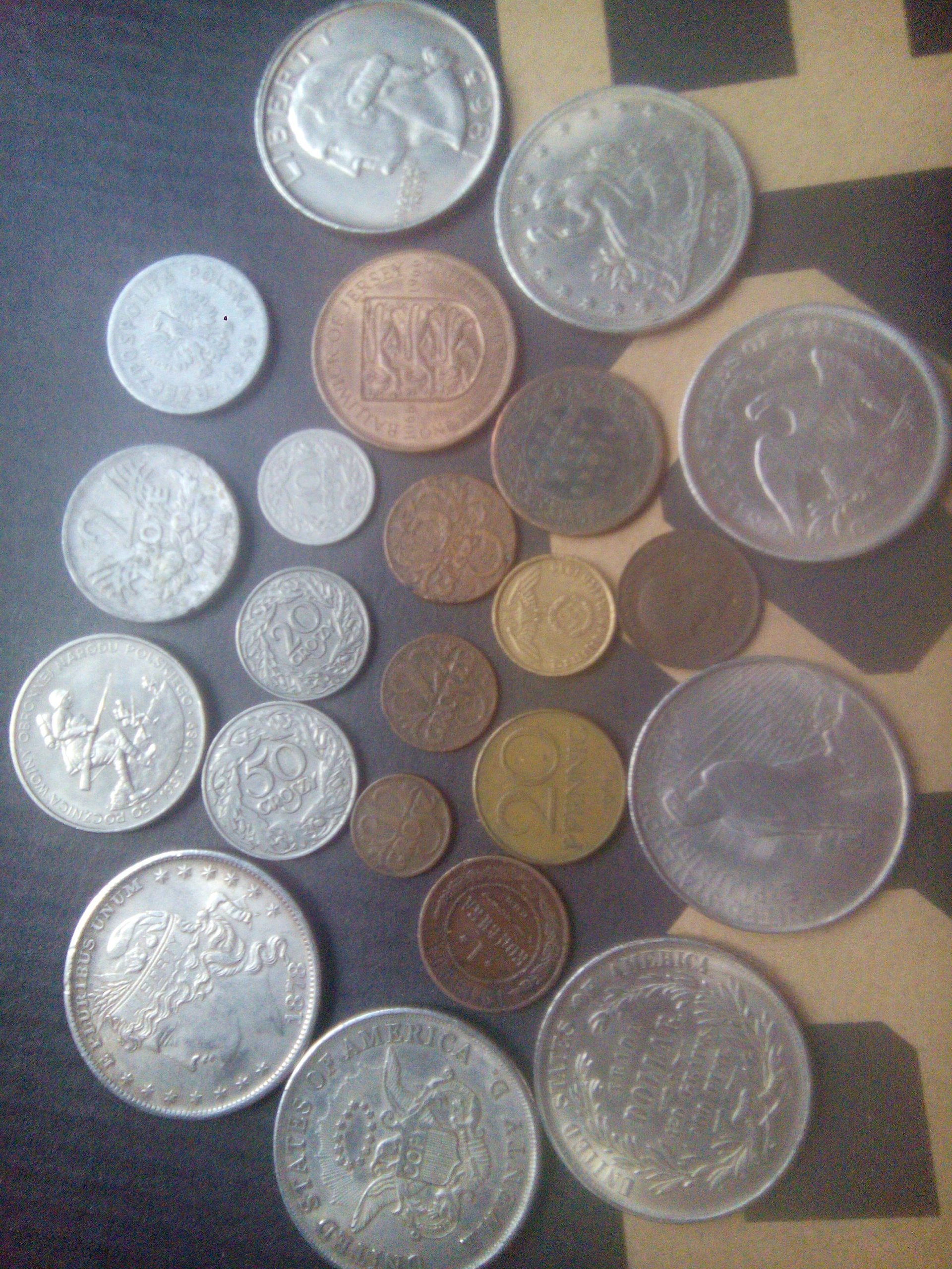 Stare monety wykopki szuflad.