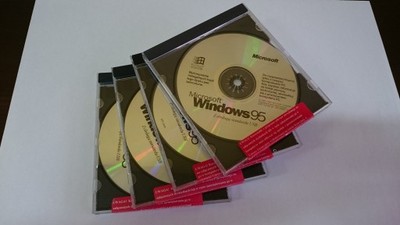 Oryginalny Windows 95 z obsługa standardu USB