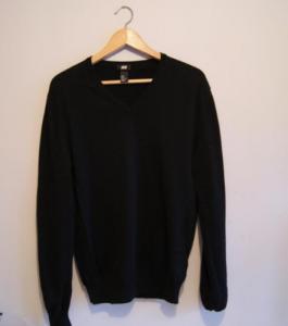 czarny sweter w serek H&amp;M rozmiar M V-NECK