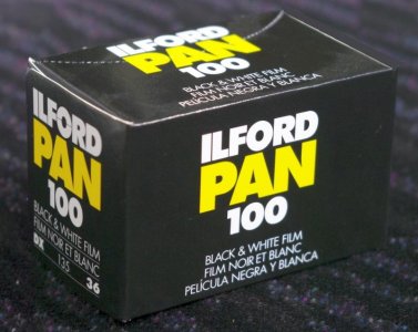 Fim czarno-biały Ilford PAN 100/36 ważn.03-2020r.