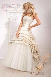 Piekna suknia  ślubna