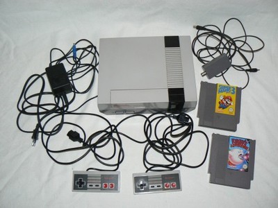 Konsola Nintendo NES + 2 x GRY + 2 x PADY
