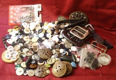 guziki kolekcja różnych  guzików