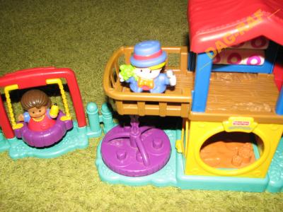 PLAC ZABAW  Little People Fisher Price