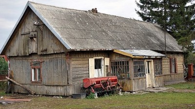 Dom drewniany z bali do rozbiórki