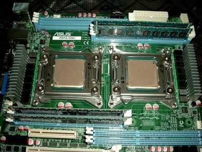 Asus Z9PA-D8C, 2 Xeon E5 4657L V2 ES, 32 GB ECCREG