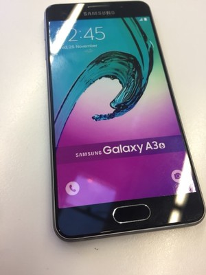 Atrapa telefonu Samsung Galaxy A3 2016