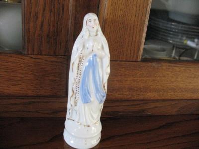 Stara śląska figurka Maryi, numerowana.