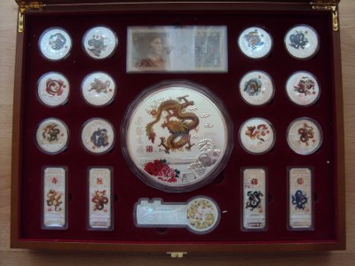 Zestaw numizmatów chińskich smoki 39 elementów