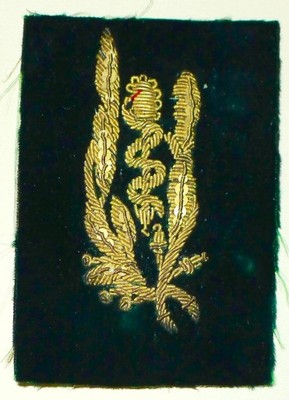 Oznaka na kołnierz francuskiej farmacji wojskiej