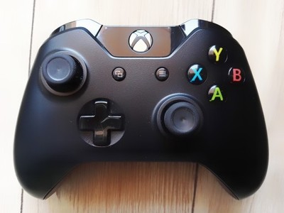 Pad Xbox One - jak nowy!