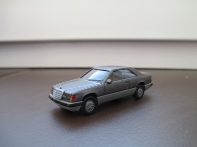 MERCEDES W124 COUPE HERPA 1:87