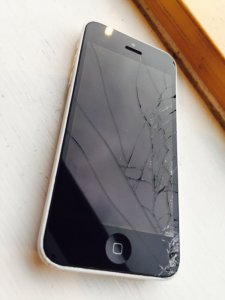IPhone 5c simlock Vodafone zbita szybka