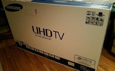Samsung UN75JU7100, 4K Ultra HD 3D 75&quot; FV 23%