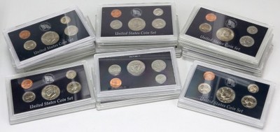 8087. USA zestawy rocznikowe monet 1968-92 (25sz)