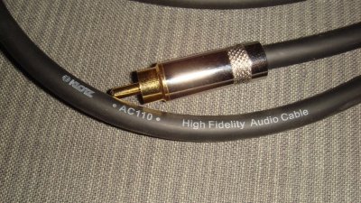 Hi-Fi kabel Klotz , 3 m. interkonekt do subwoofera