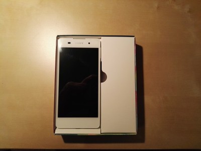 Nowy Sony E5 prosto z salonu (kolor biały)!
