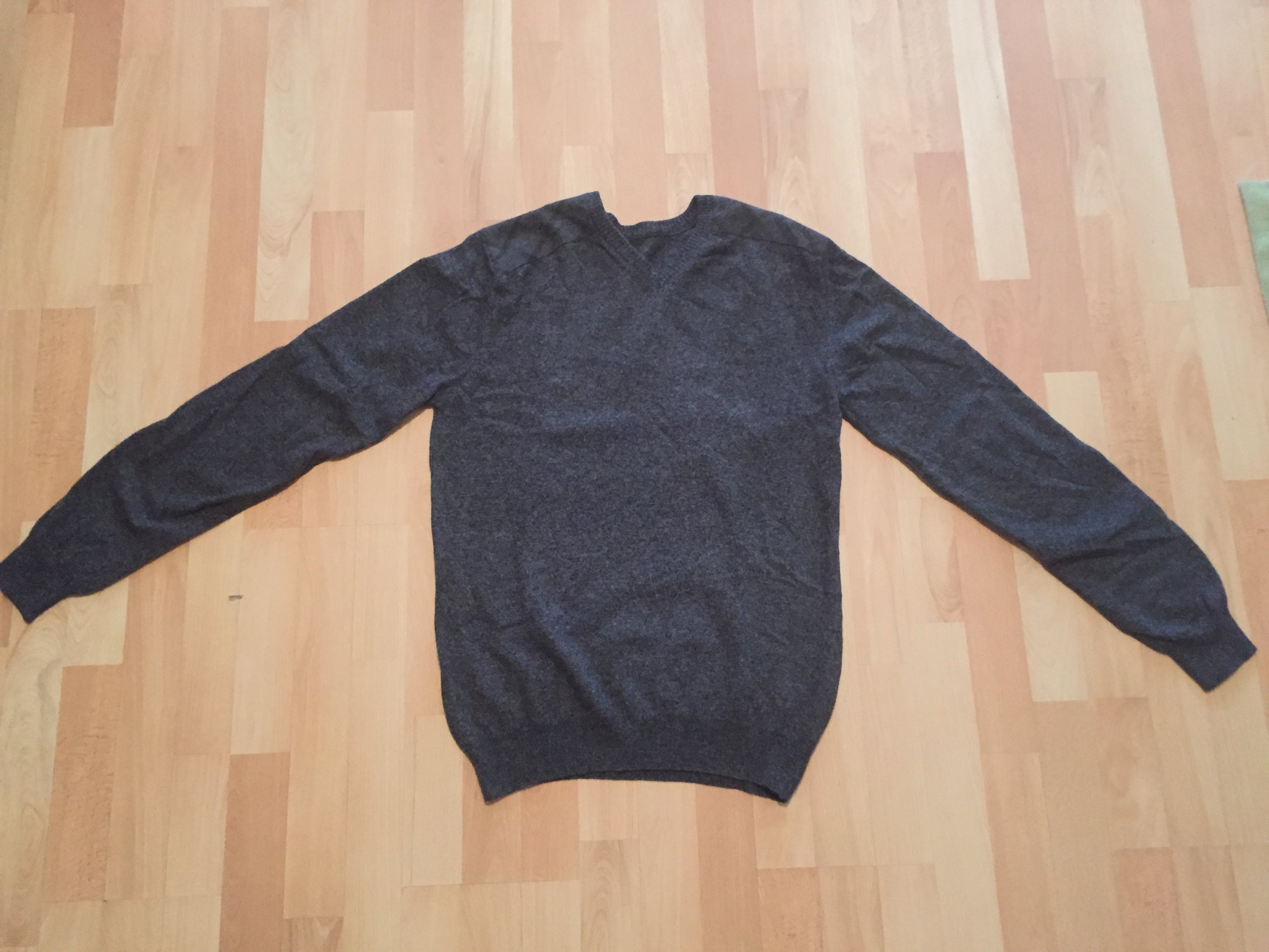 BYTOM - szary sweter, 80% wełna - rozmiar L - bdb