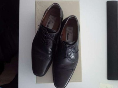 Eleganckie czarne męskie buty Bata rozmiar 40