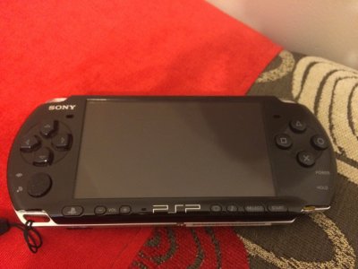 PSP 3004 SLIM +8GB+8GIER+POKROWIEC+DODATKI
