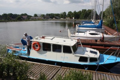 Sprzedam Jacht motorowy 9,5m houseboat Motorówka