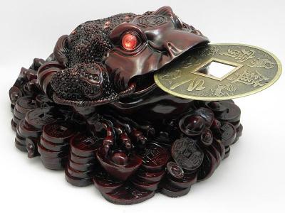 Trzynożna żaba z monetą 8 - Feng Shui