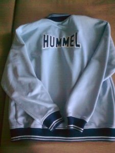 Bluza sportowa z napisem HUMMEL