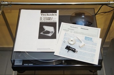 Piękny Technics SL-1210 MK2 Karton Dokumenty